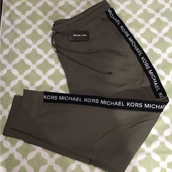 MICHAEL KORS Men's Slim-Fit Logo-Tape Joggers 3XL - Picture 10 of 12